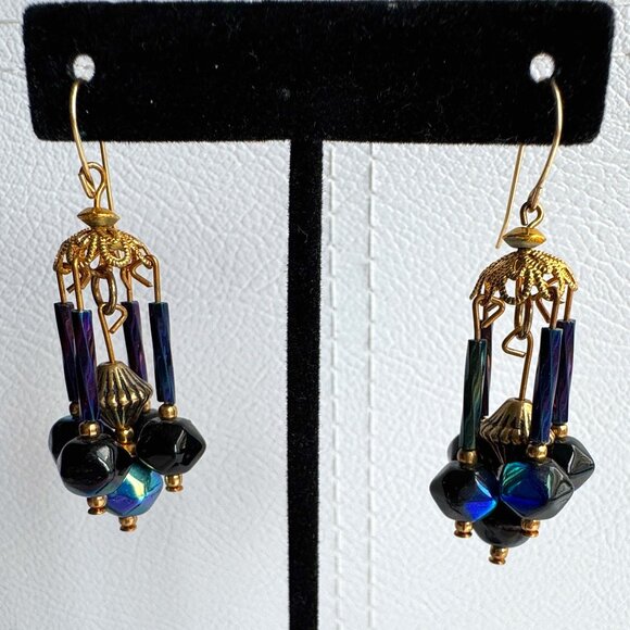 Dangling Pierced Earrings Lightweight Peacock Colors Tubes Beads Plastic - Picture 1 of 7